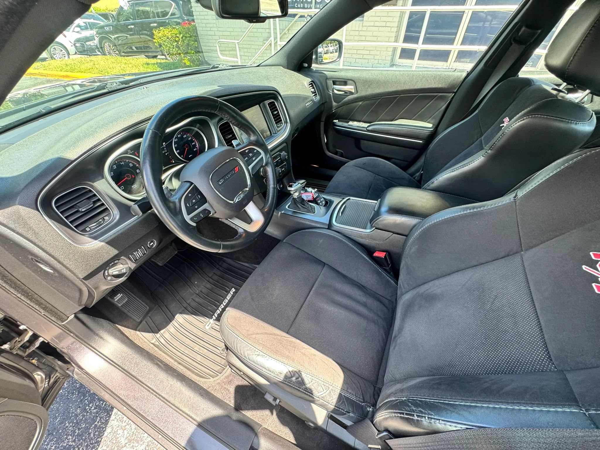 Used 2015 Dodge Charger R/T RWD image 22