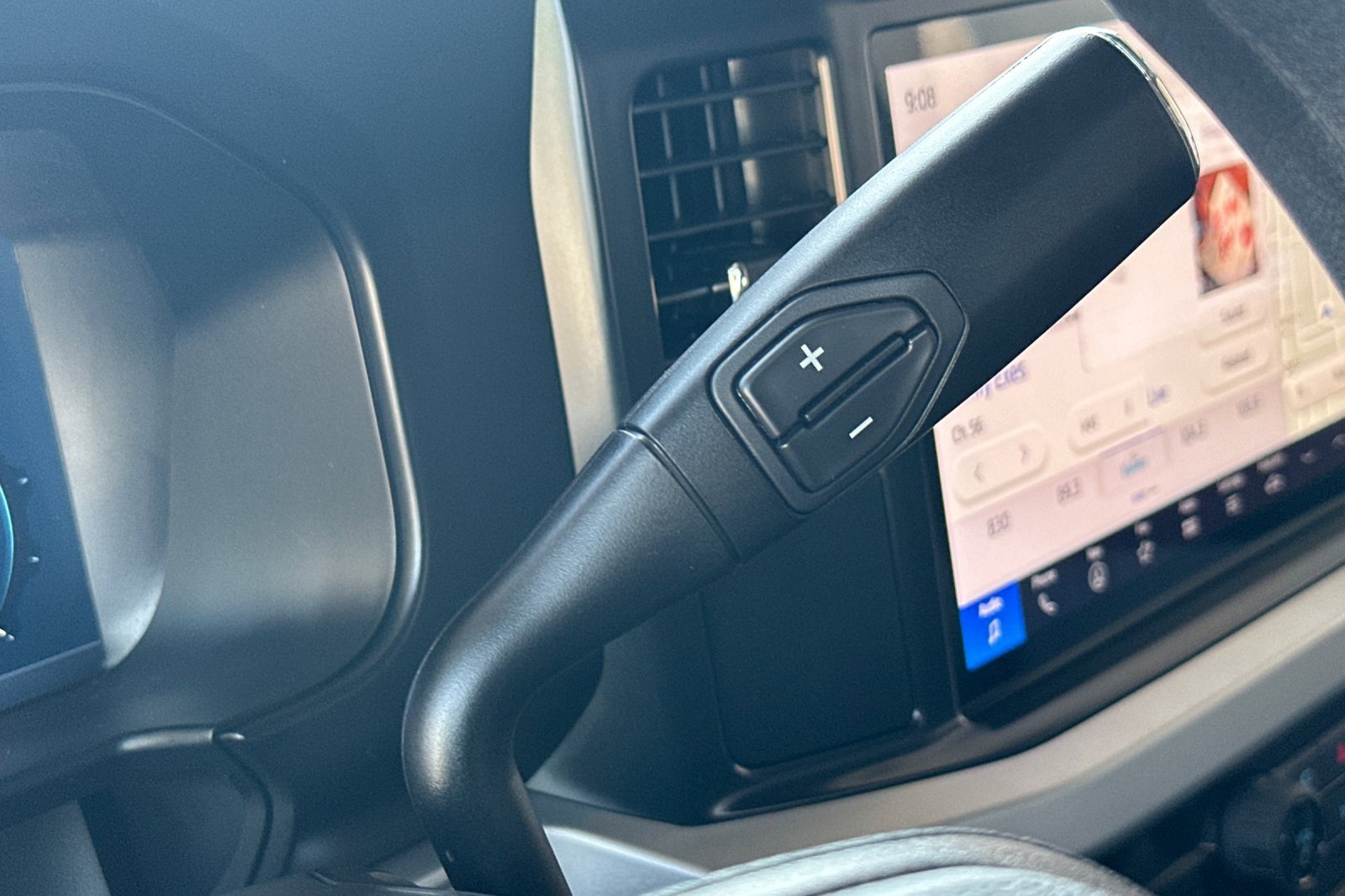 New 2025 Ford F250 XLT w/ Black Appearance Package image 21