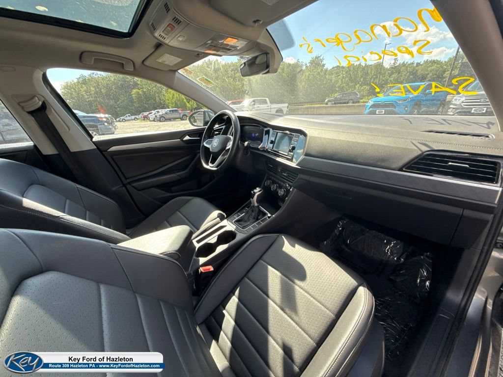 Used 2024 Volkswagen Jetta SE FWD image 34