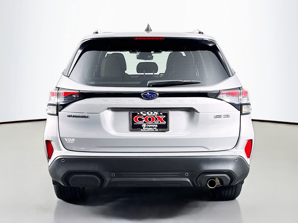 Used 2025 Subaru Forester Touring AWD/4WD image 6
