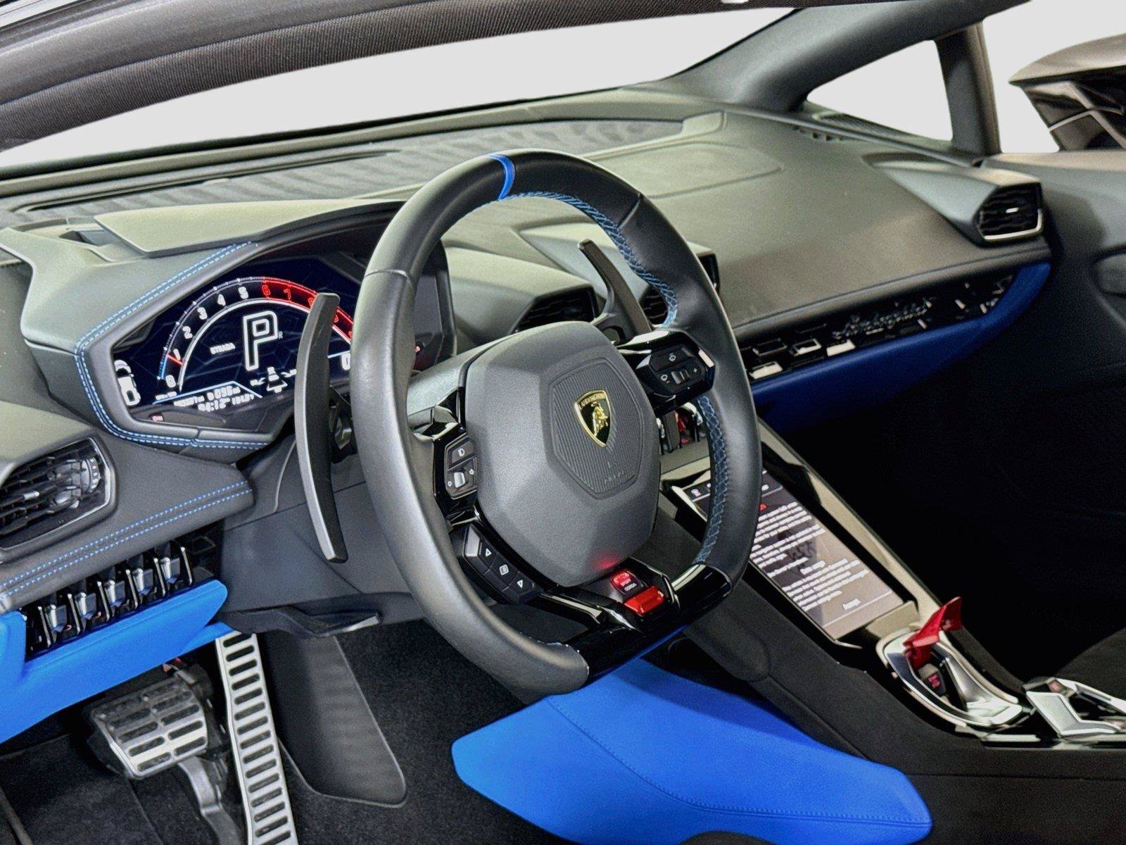 Used 2023 Lamborghini Huracan Tecnica RWD image 16
