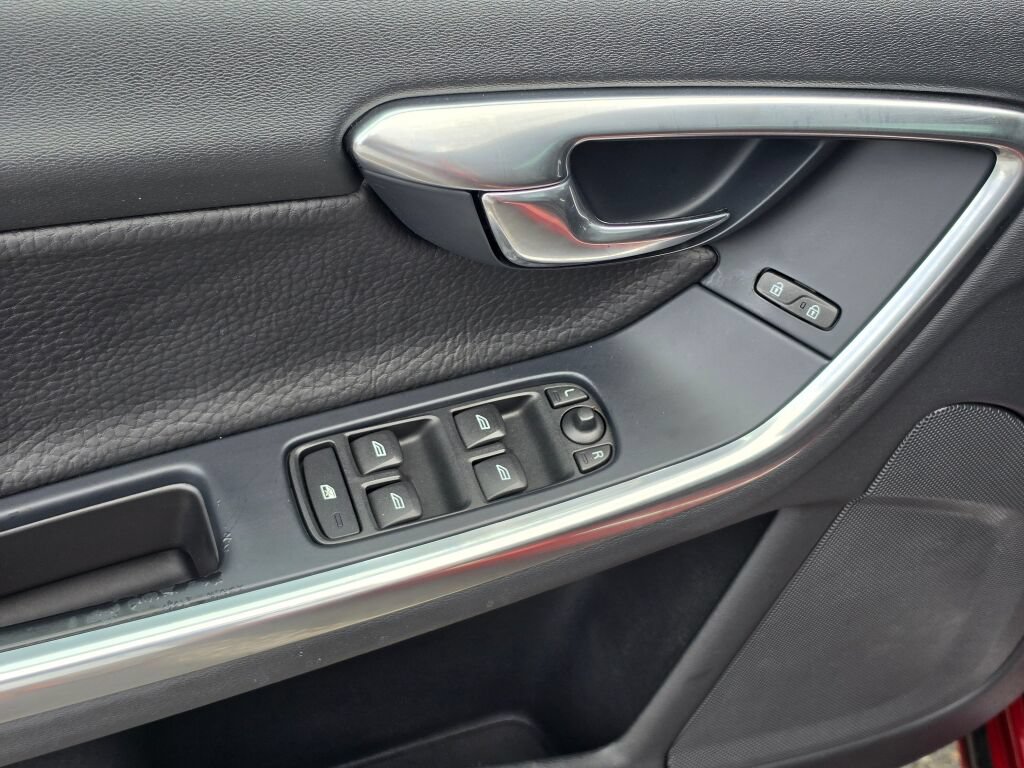 Used 2013 Volvo S60 T5 FWD image 23
