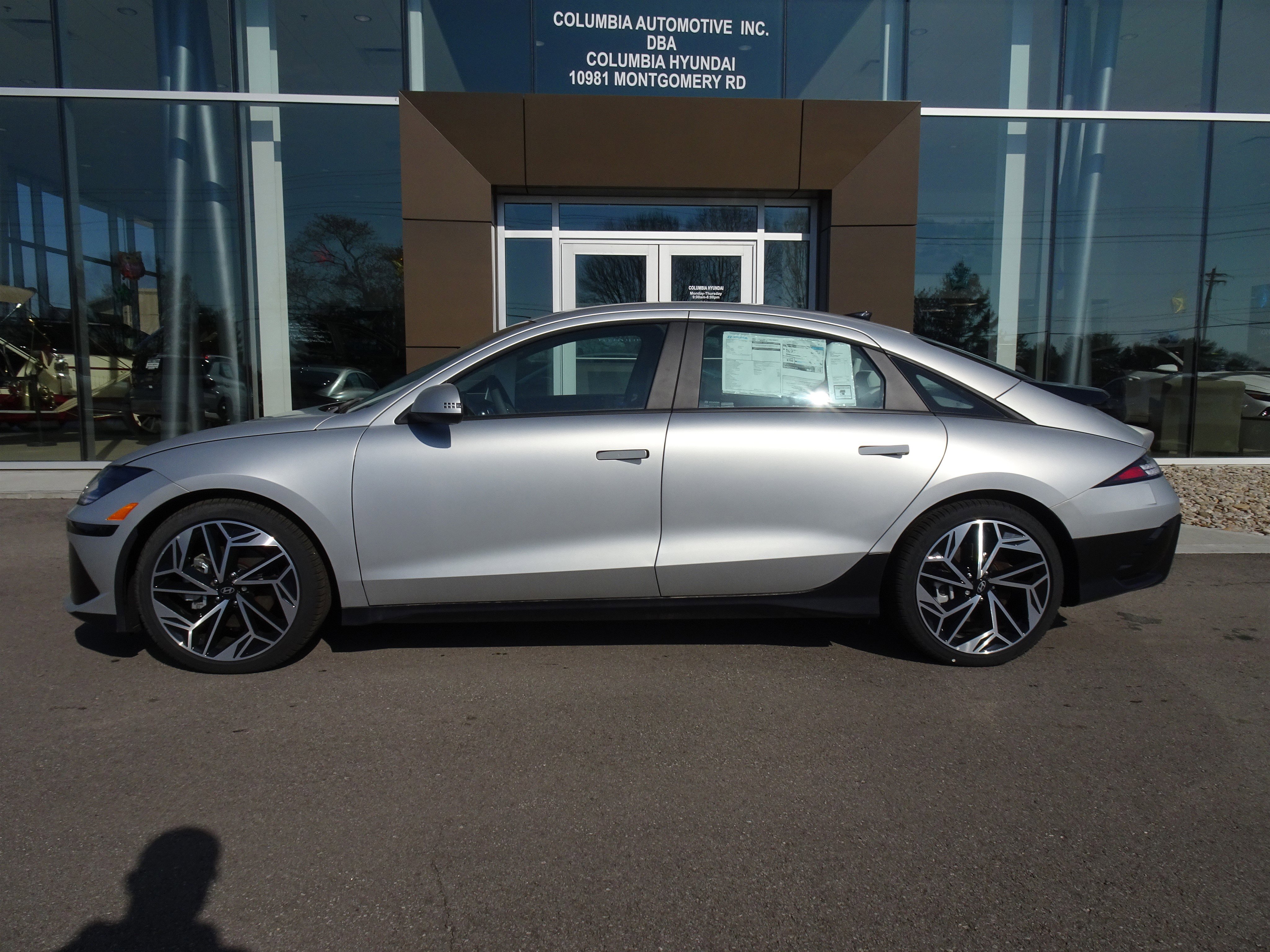 New 2024 Hyundai Ioniq 6 SEL image 2