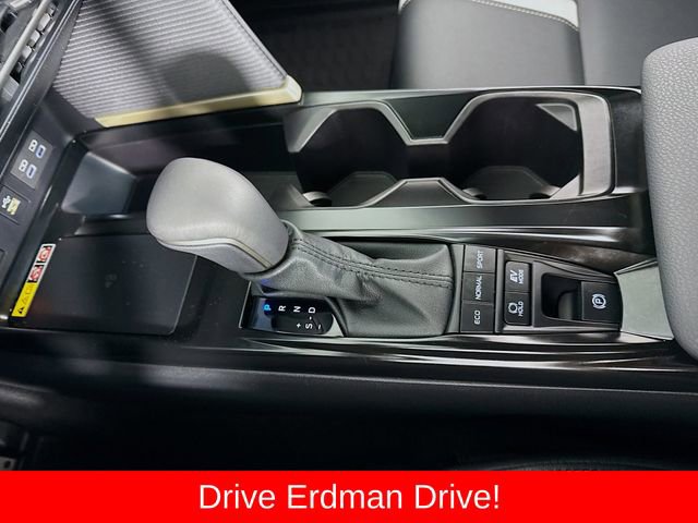 Used 2026 Toyota Camry SE w/ Convenience Package FWD image 19