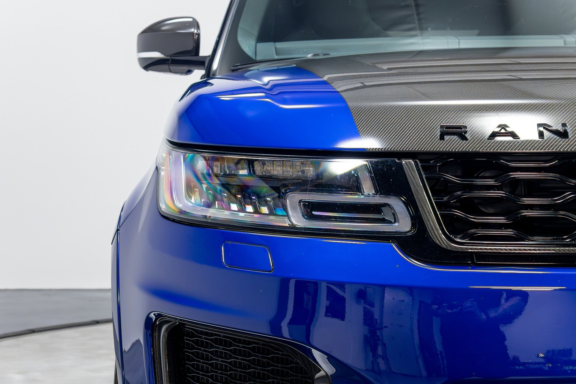 Used 2022 Land Rover Range Rover Sport SVR image 54