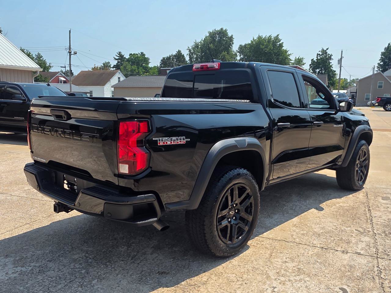 Used 2025 Chevrolet Colorado Trail Boss AWD/4WD image 21