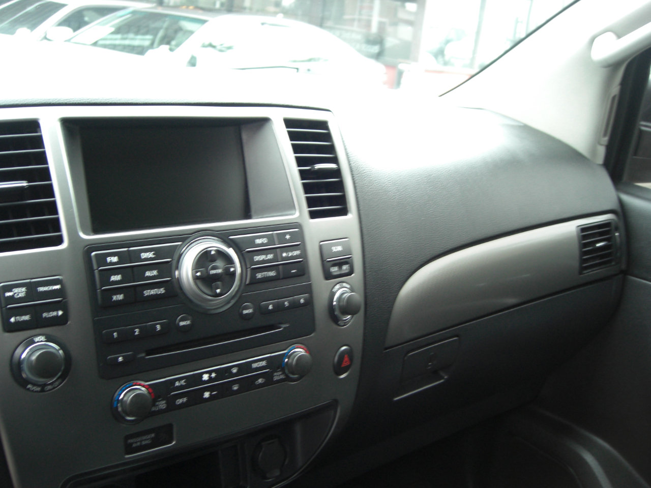 Used 2015 Nissan Armada SV image 8