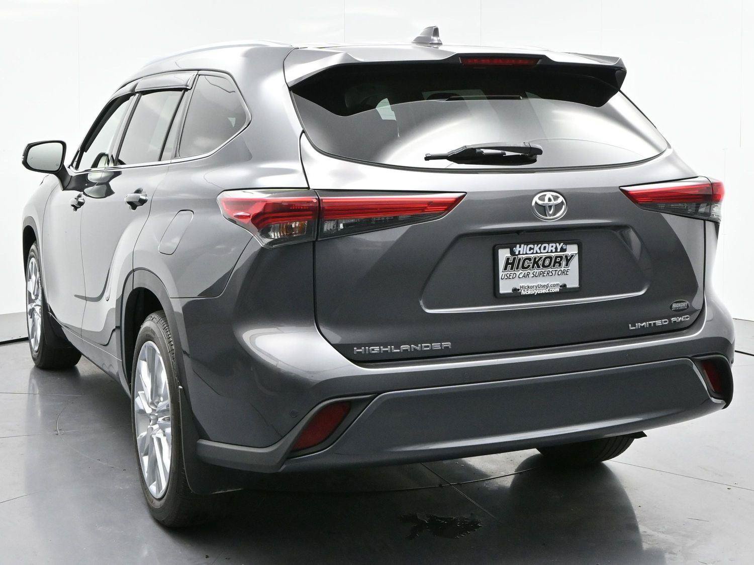 Used 2021 Toyota Highlander Limited AWD/4WD image 6