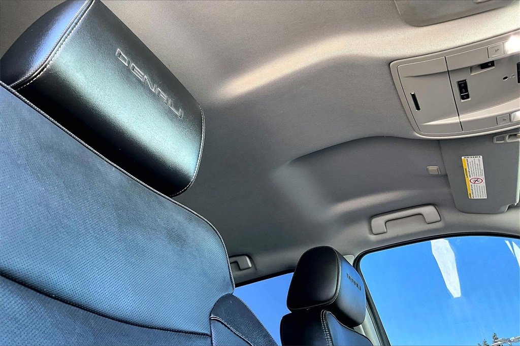 Used 2015 GMC Sierra 2500 Denali w/ Duramax Plus Package image 13