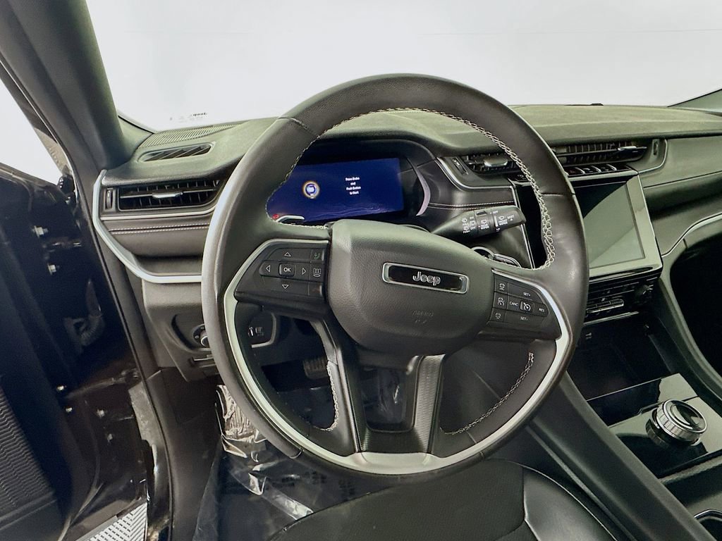 Certified 2024 Jeep Grand Cherokee L Altitude image 19