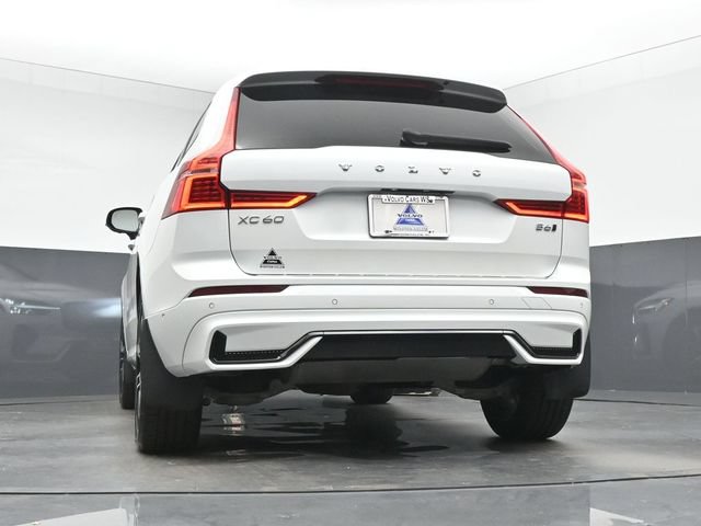 Used 2023 Volvo XC60 B6 Ultimate w/ Protection Package Premier AWD/4WD image 42