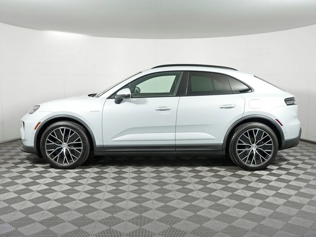 Certified 2025 Porsche Macan 4 Electric w/ Premium Package AWD/4WD image 2