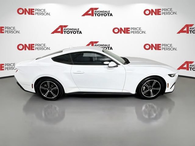 Used 2024 Ford Mustang Coupe RWD image 8