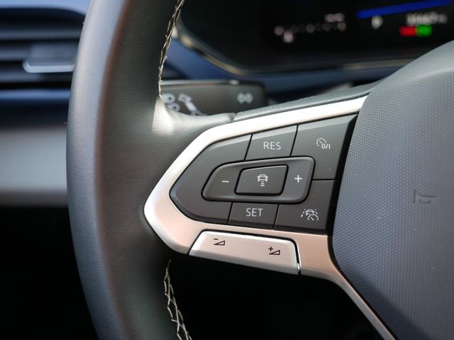 Used 2023 Volkswagen Taos SE image 25