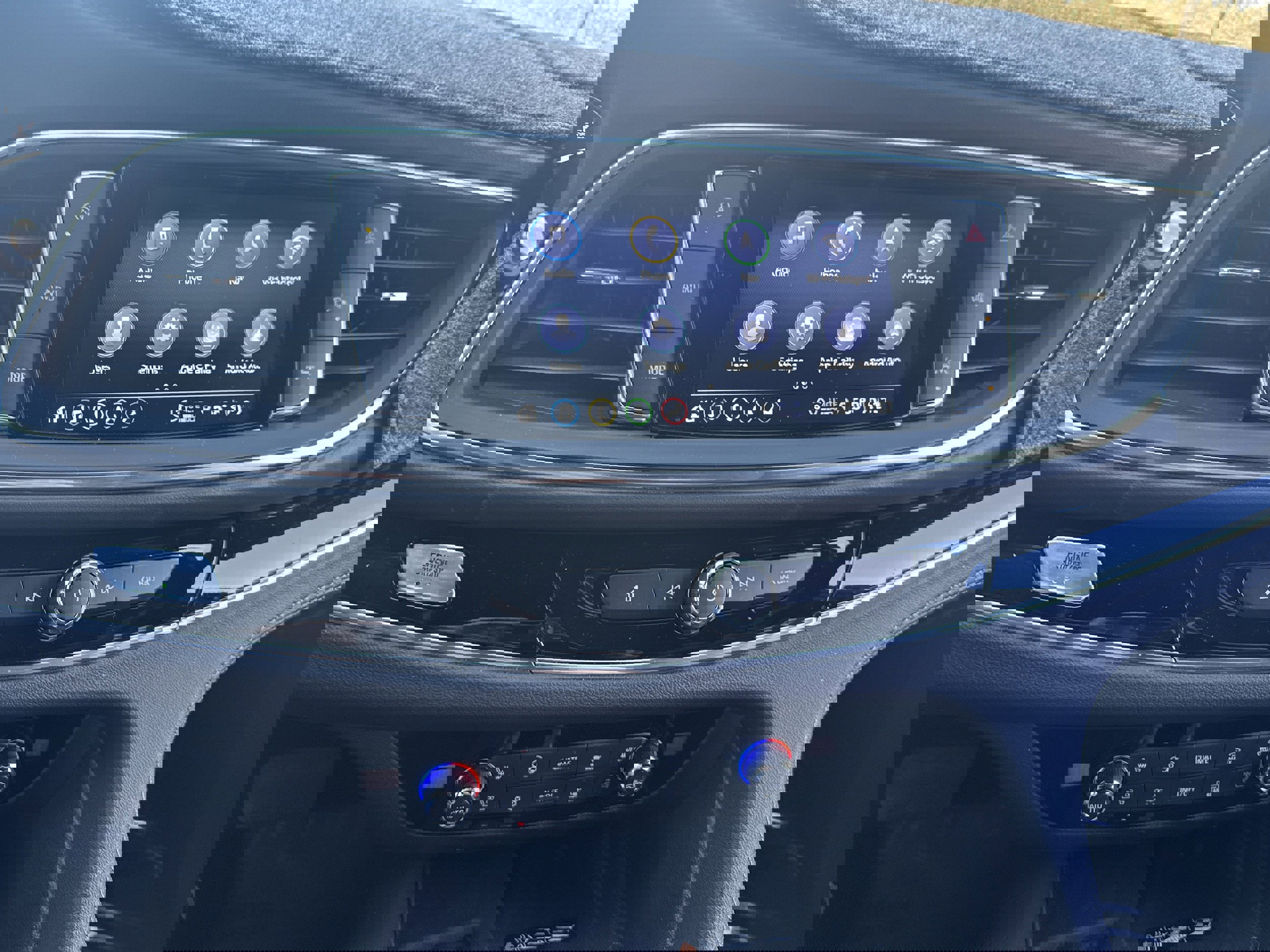 Used 2023 Buick Enclave Avenir w/ Avenir Technology Package image 25