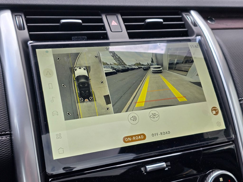 New 2026 Land Rover Discovery Dynamic SE AWD/4WD image 23