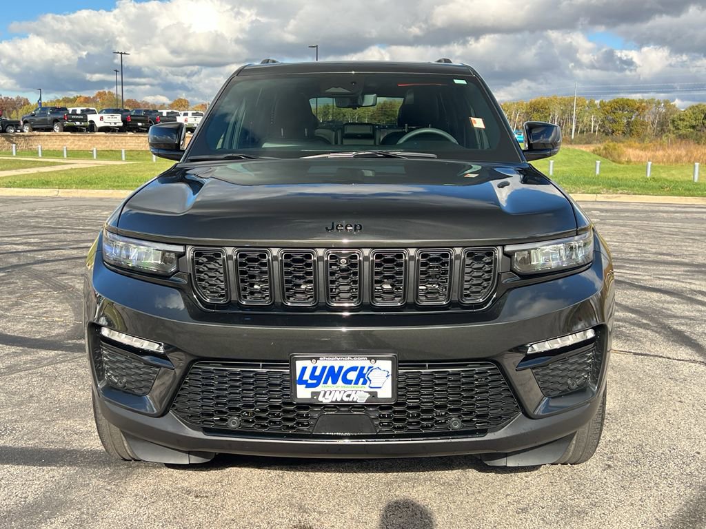 Used 2024 Jeep Grand Cherokee Limited w/ Luxury Tech Group II image 44