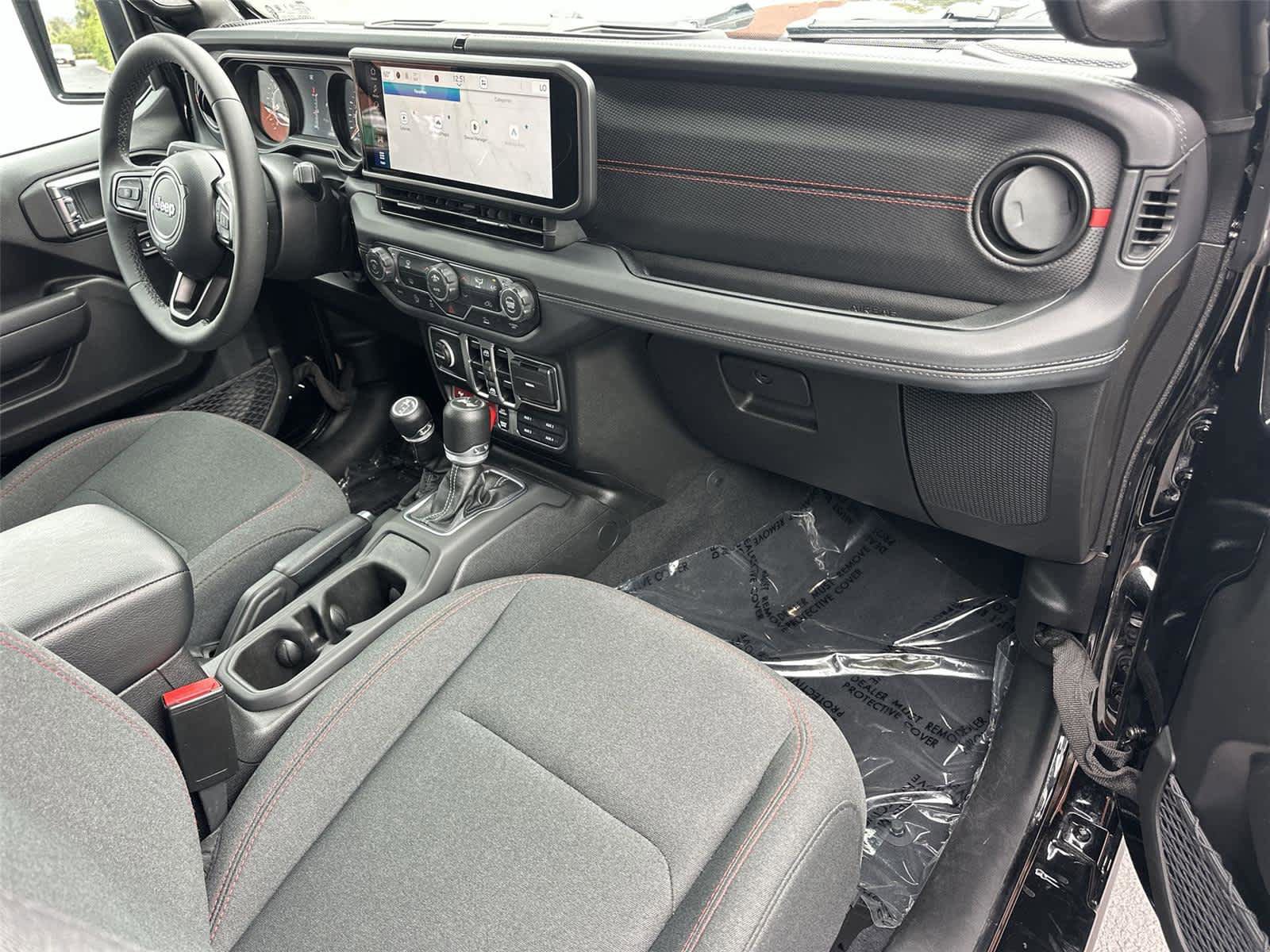 Used 2026 Jeep Wrangler Unlimited Rubicon AWD/4WD image 13