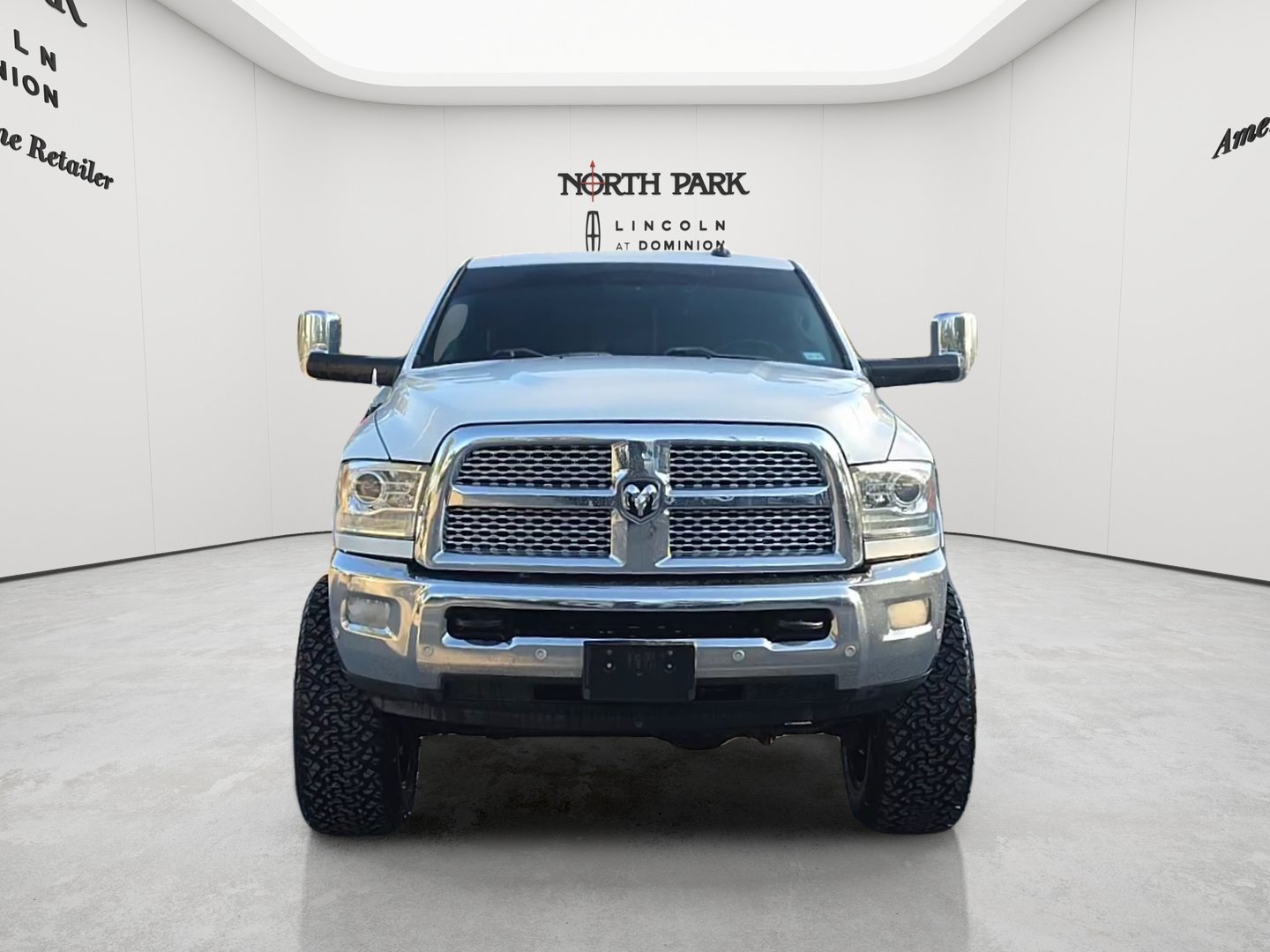 Used 2018 RAM 2500 Laramie w/ Convenience Group AWD/4WD image 9