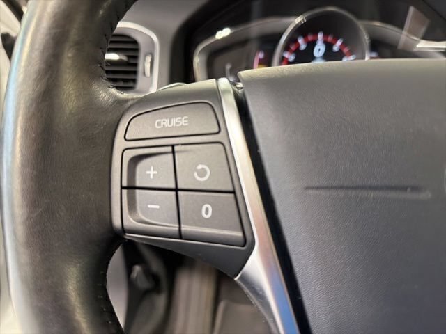 Used 2018 Volvo S60 T5 Dynamic w/ Vision Package AWD/4WD image 18