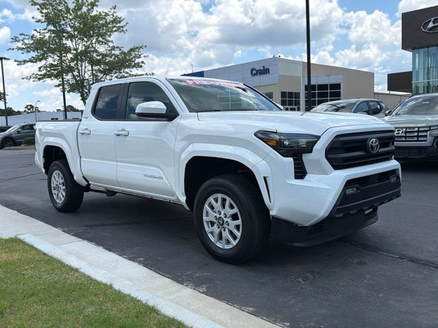 Used 2024 Toyota Tacoma SR5 RWD image 2