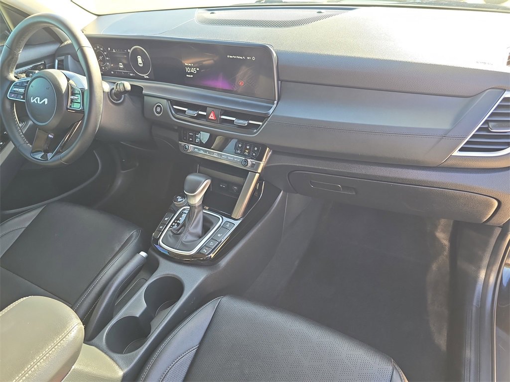 Certified 2025 Kia Seltos EX w/ EX Sunroof Package image 14