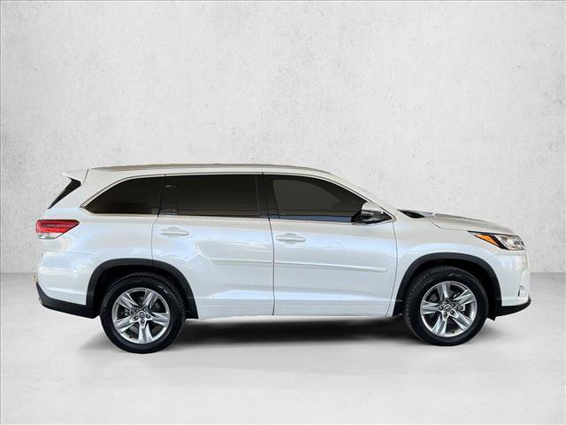 Used 2019 Toyota Highlander Limited FWD image 4