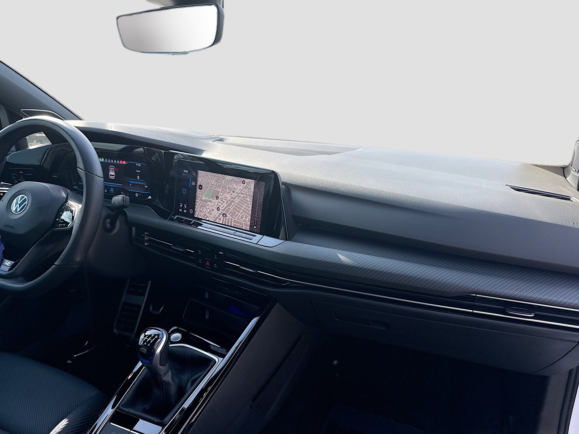 Certified 2023 Volkswagen Golf R image 33