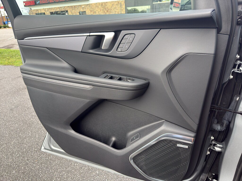 New 2026 Buick Enclave Sport Touring w/ Power Package FWD image 9