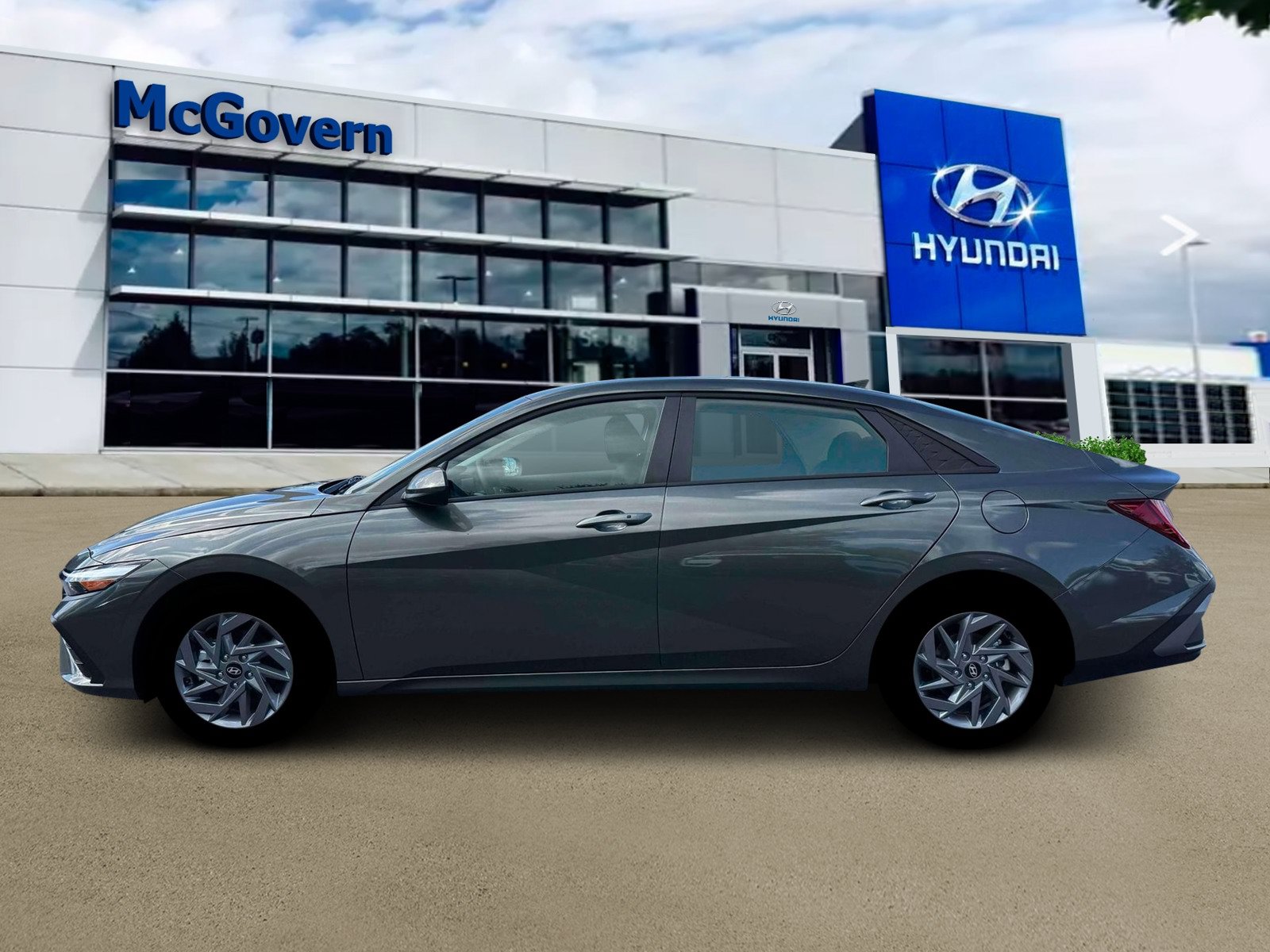 New 2026 Hyundai Elantra Hybrid FWD image 3