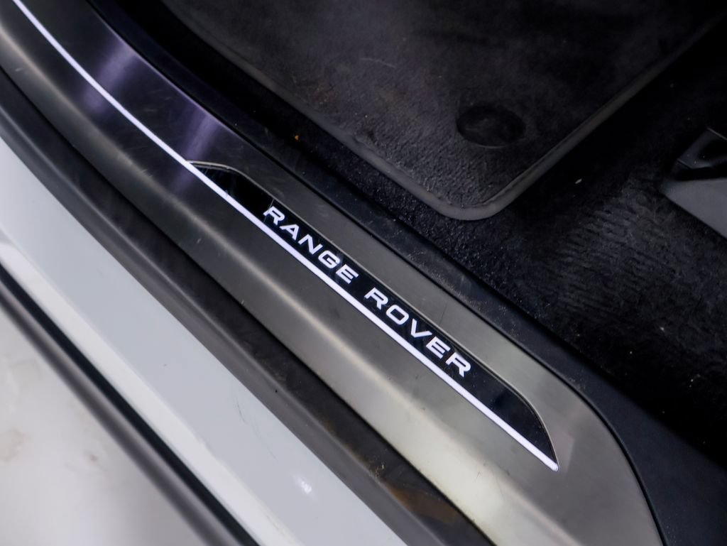 Used 2025 Land Rover Range Rover Sport Dynamic SE AWD/4WD image 21