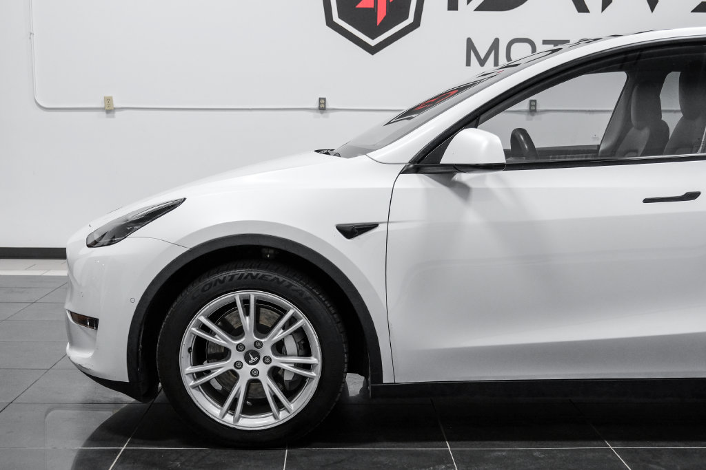 Used 2023 Tesla Model Y Long Range AWD/4WD image 13
