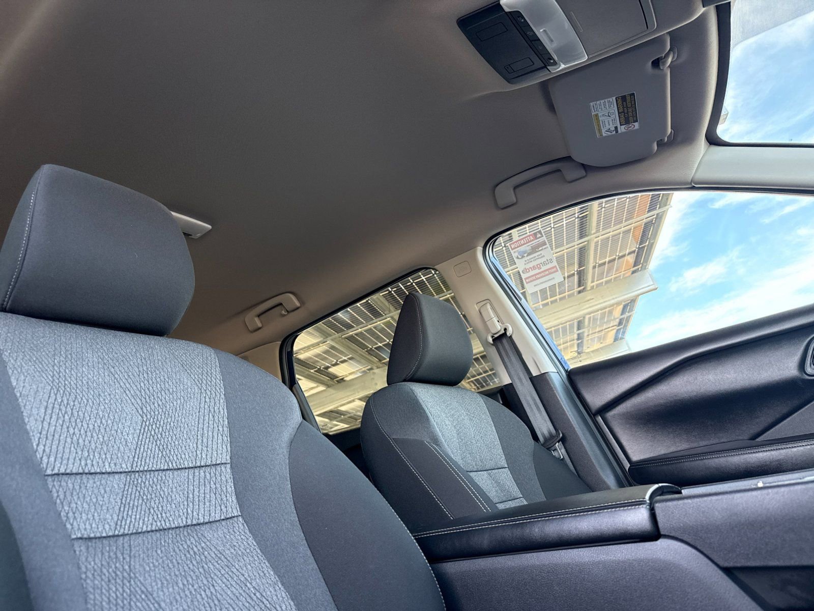 Used 2025 Nissan Rogue SV image 16