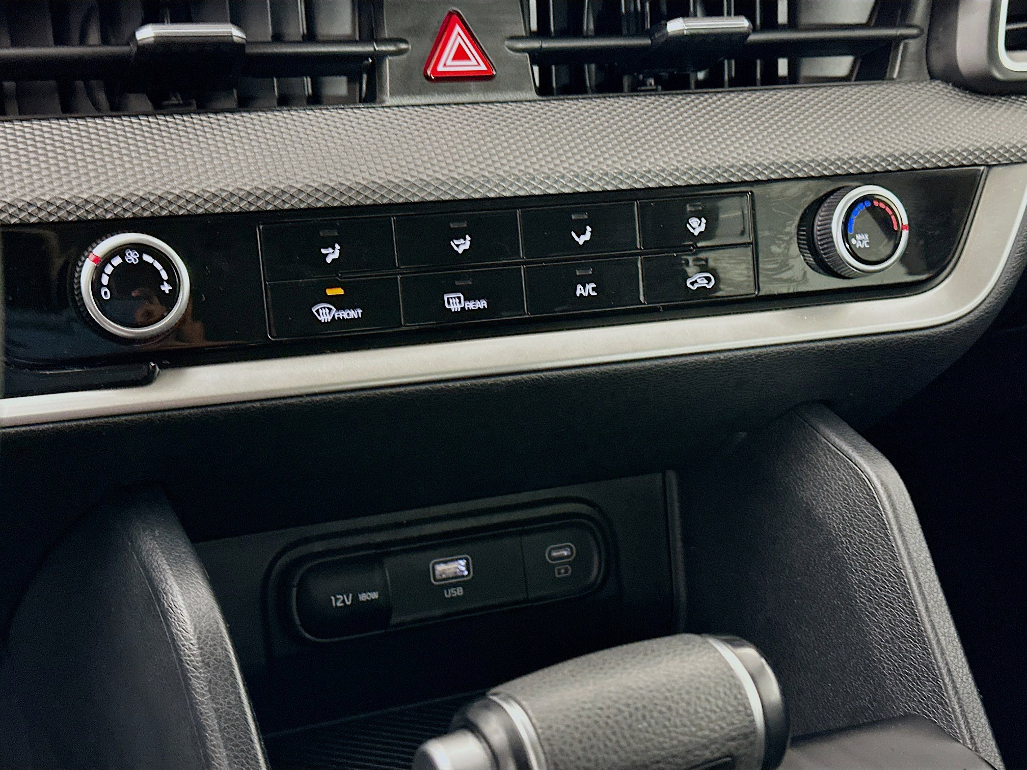 Used 2024 Kia Sportage LX image 22