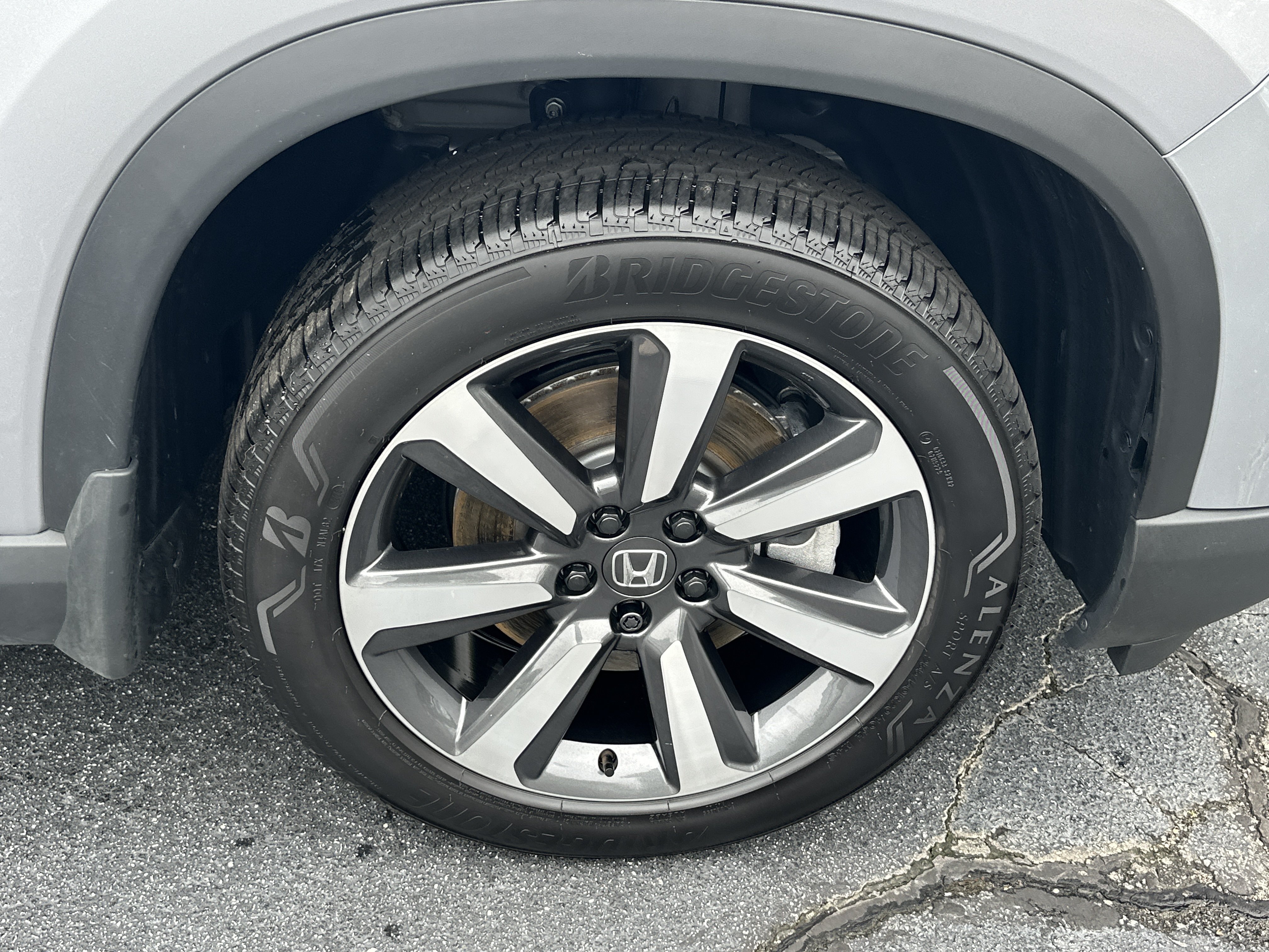 Used 2025 Honda Pilot Touring image 14