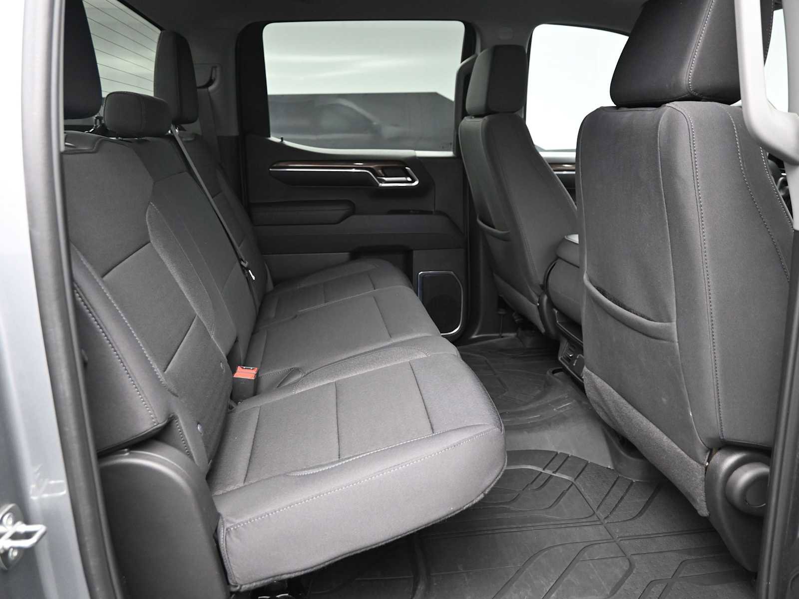 Used 2024 Chevrolet Silverado 1500 LT AWD/4WD image 30