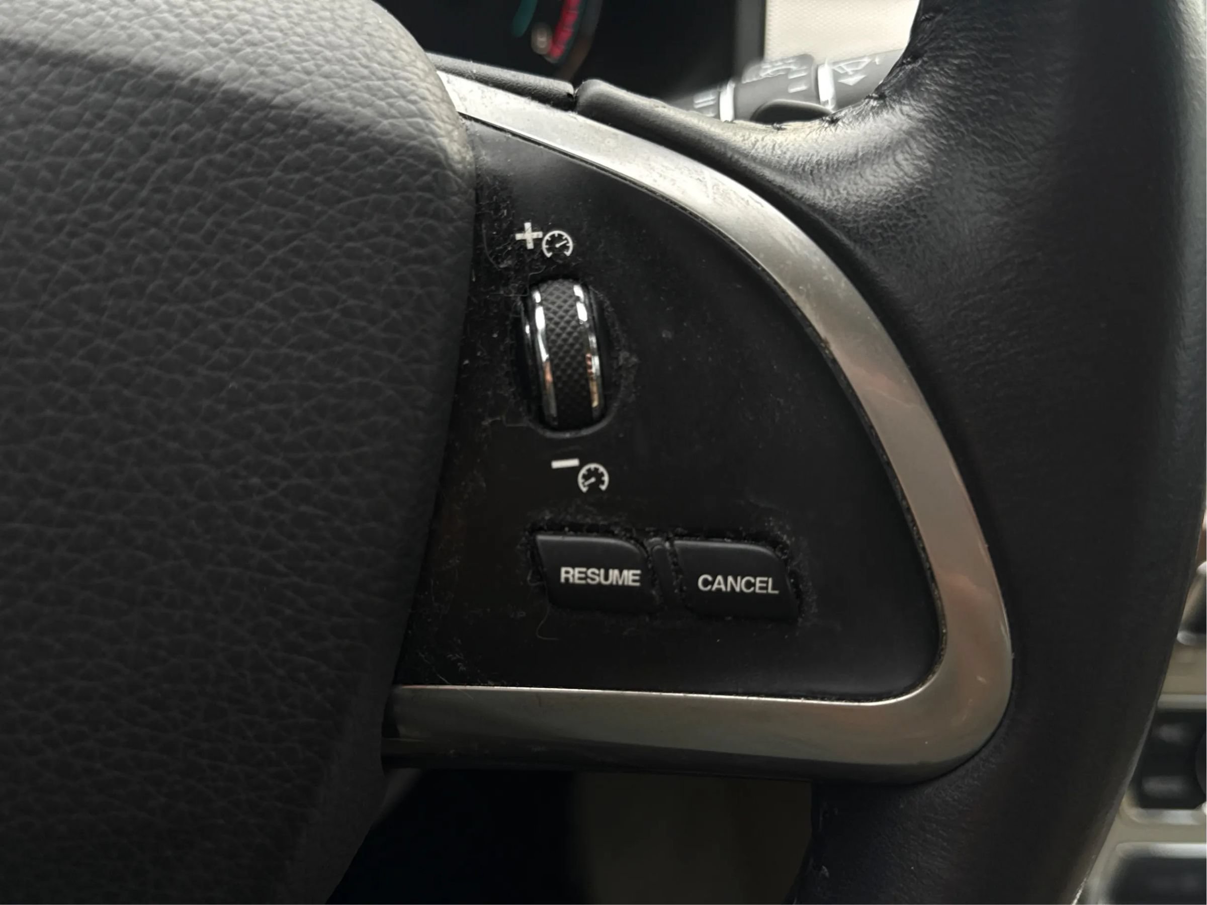 Used 2013 Jaguar XF 3.0 RWD image 26