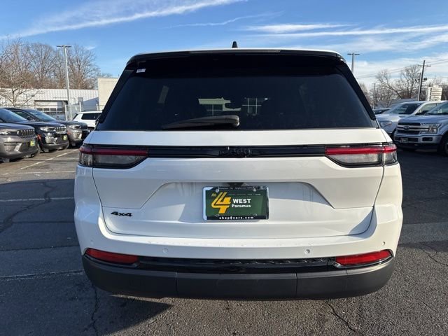 Used 2022 Jeep Grand Cherokee Altitude image 19