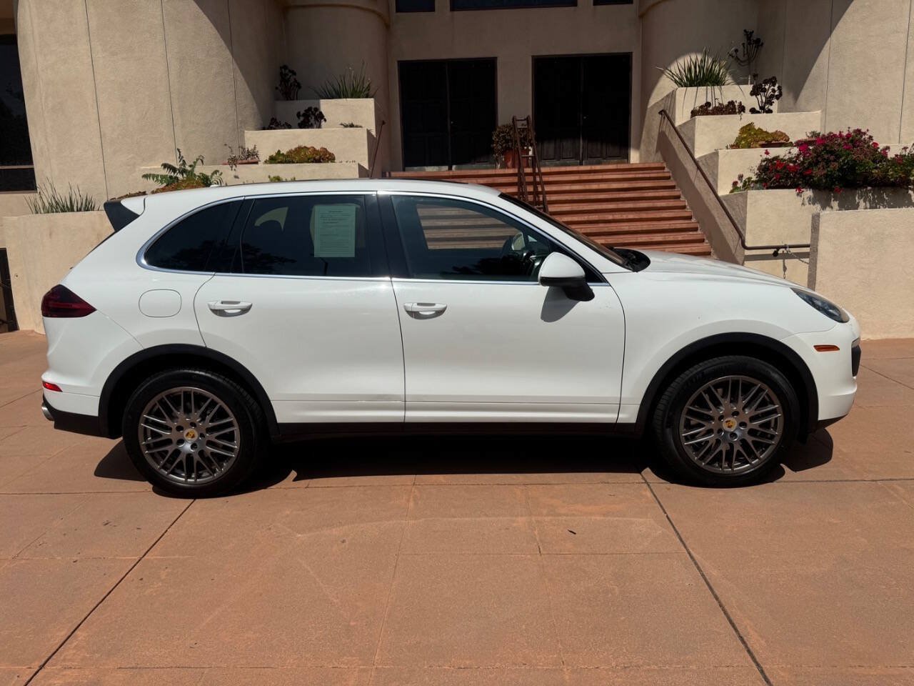 Used 2016 Porsche Cayenne AWD/4WD image 8