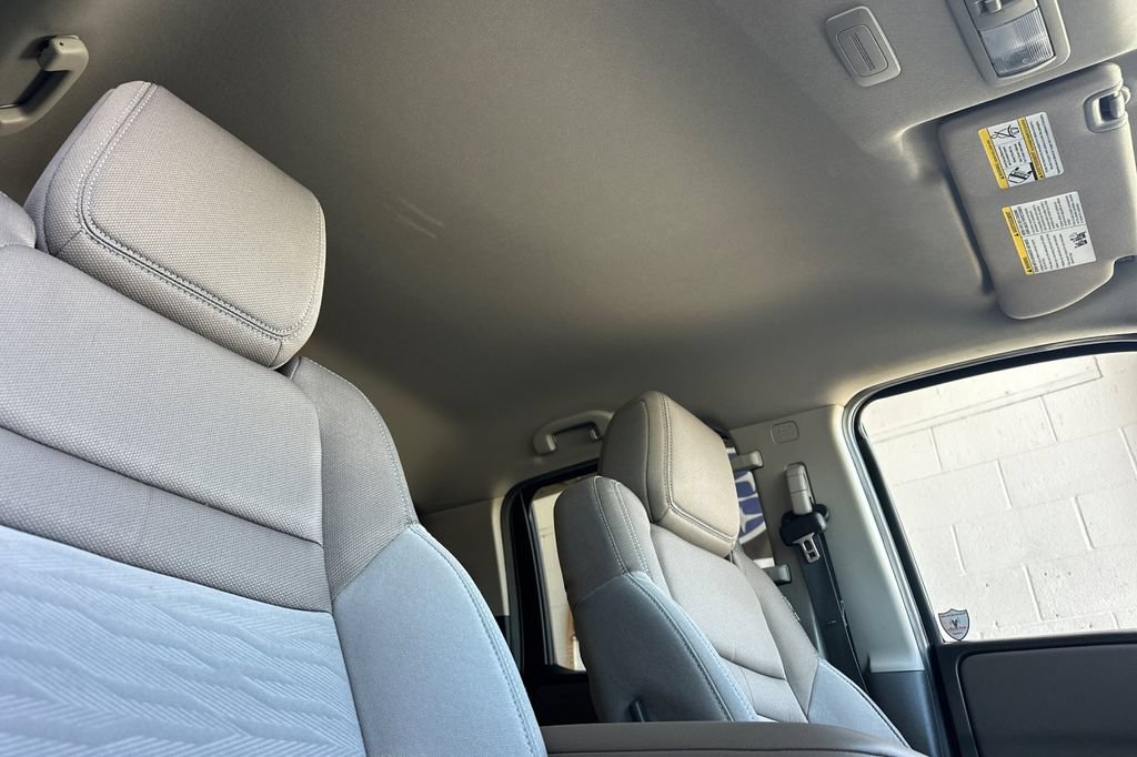 Used 2022 Nissan Frontier SV w/ Technology Package RWD image 16