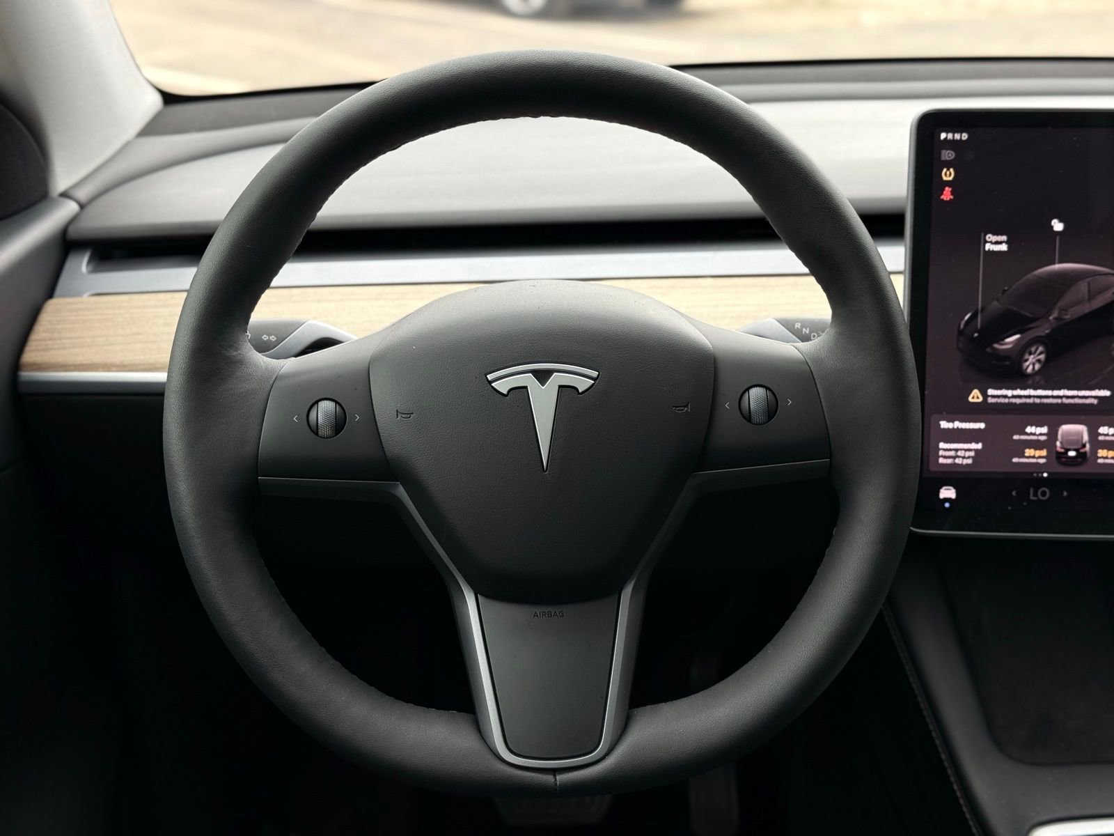 Used 2022 Tesla Model Y Long Range image 36