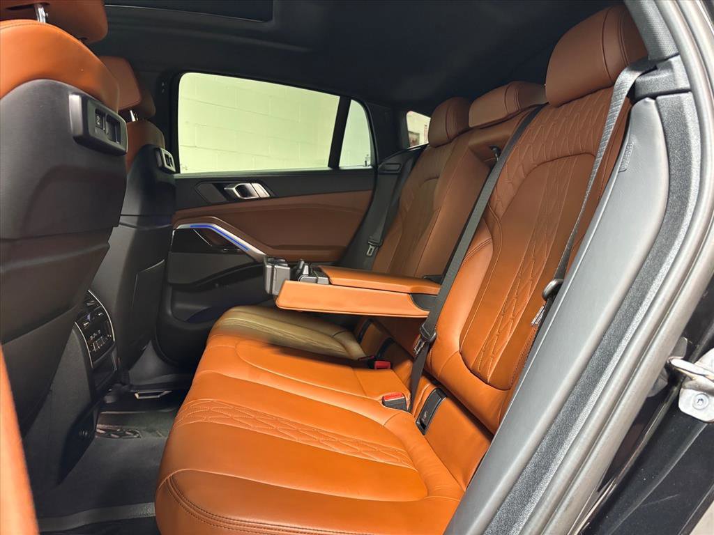 Used 2023 BMW X6 xDrive40i w/ M Sport Package image 28