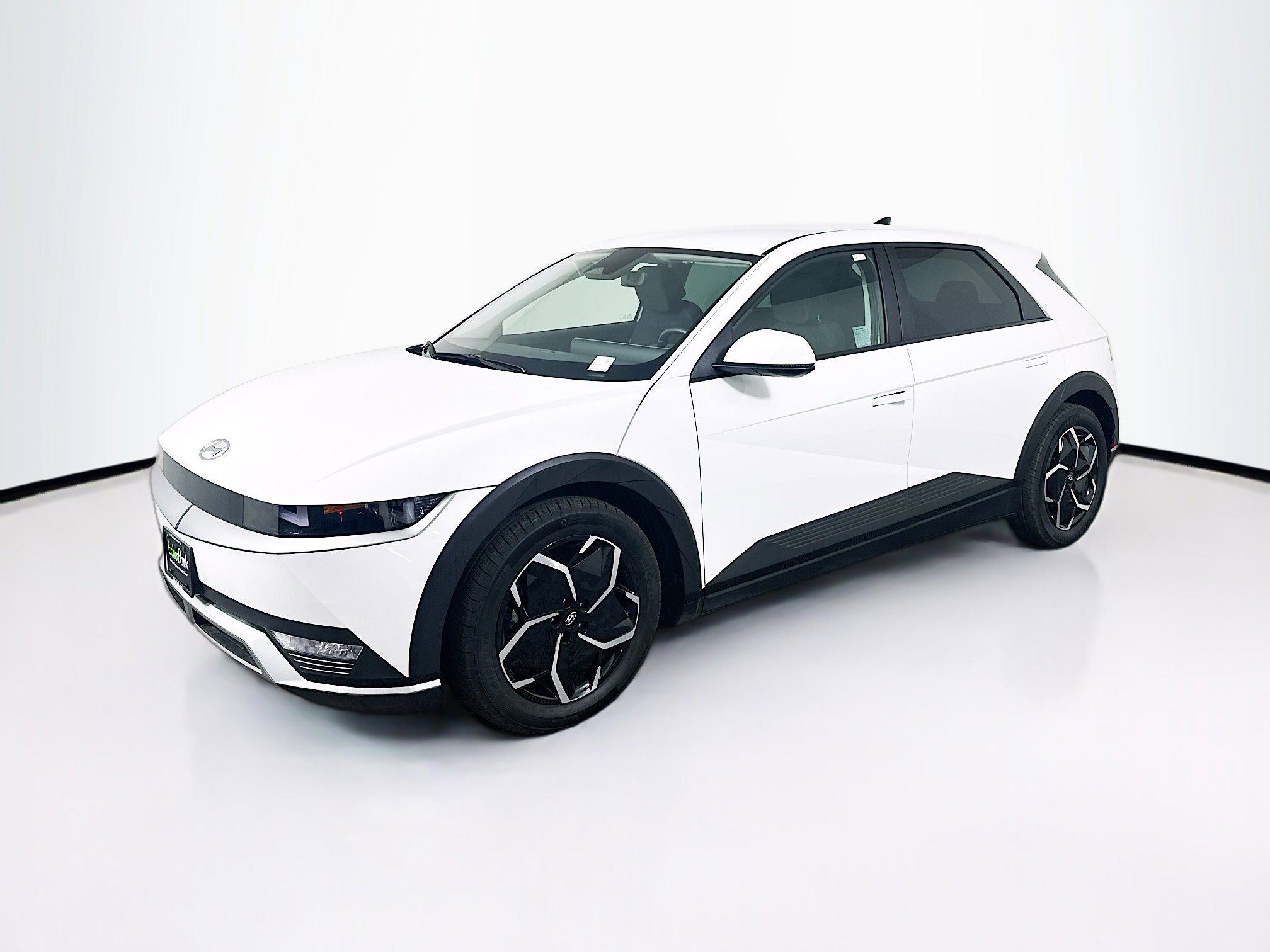 Used 2024 Hyundai Ioniq 5 SE image 3