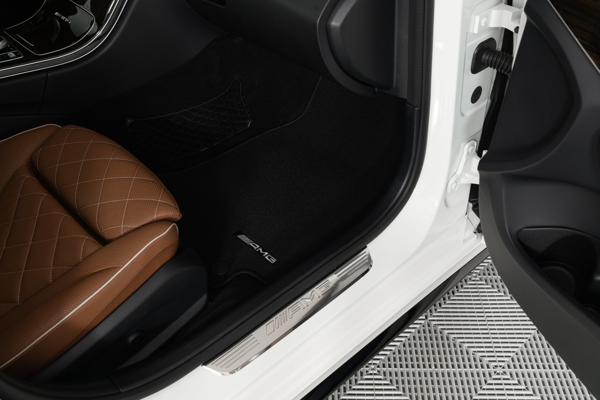 Used 2018 Mercedes-Benz C 63 AMG S w/ Driver Assistance Package image 20