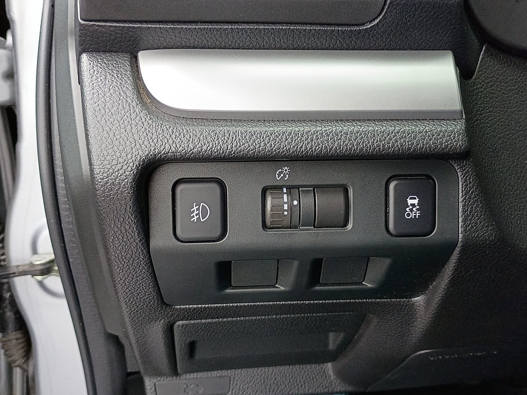 Used 2013 Subaru Impreza 2.0i Premium AWD/4WD image 17