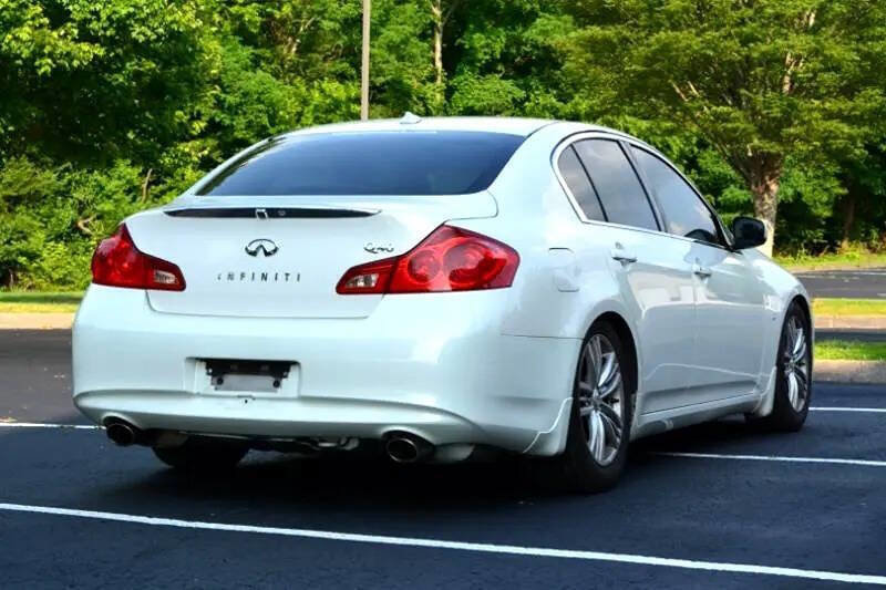 Used 2015 INFINITI Q40 w/ Moonroof Package image 6