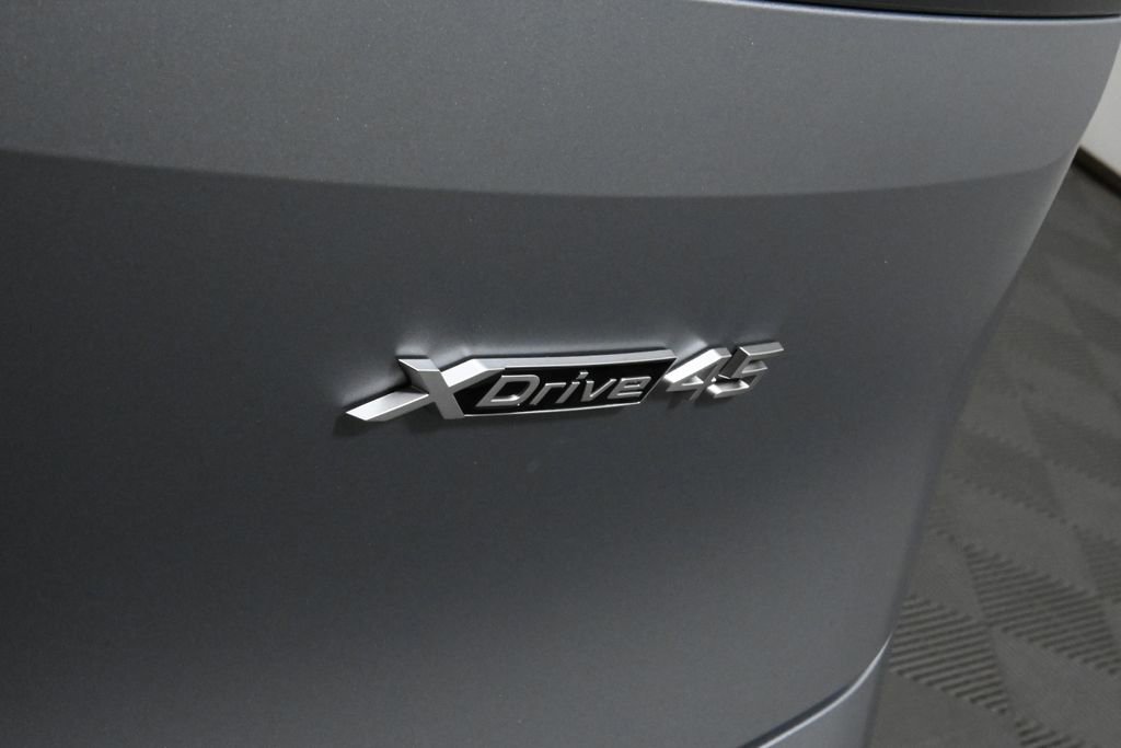 Used 2026 BMW iX xDrive45 w/ M Sport Package image 40