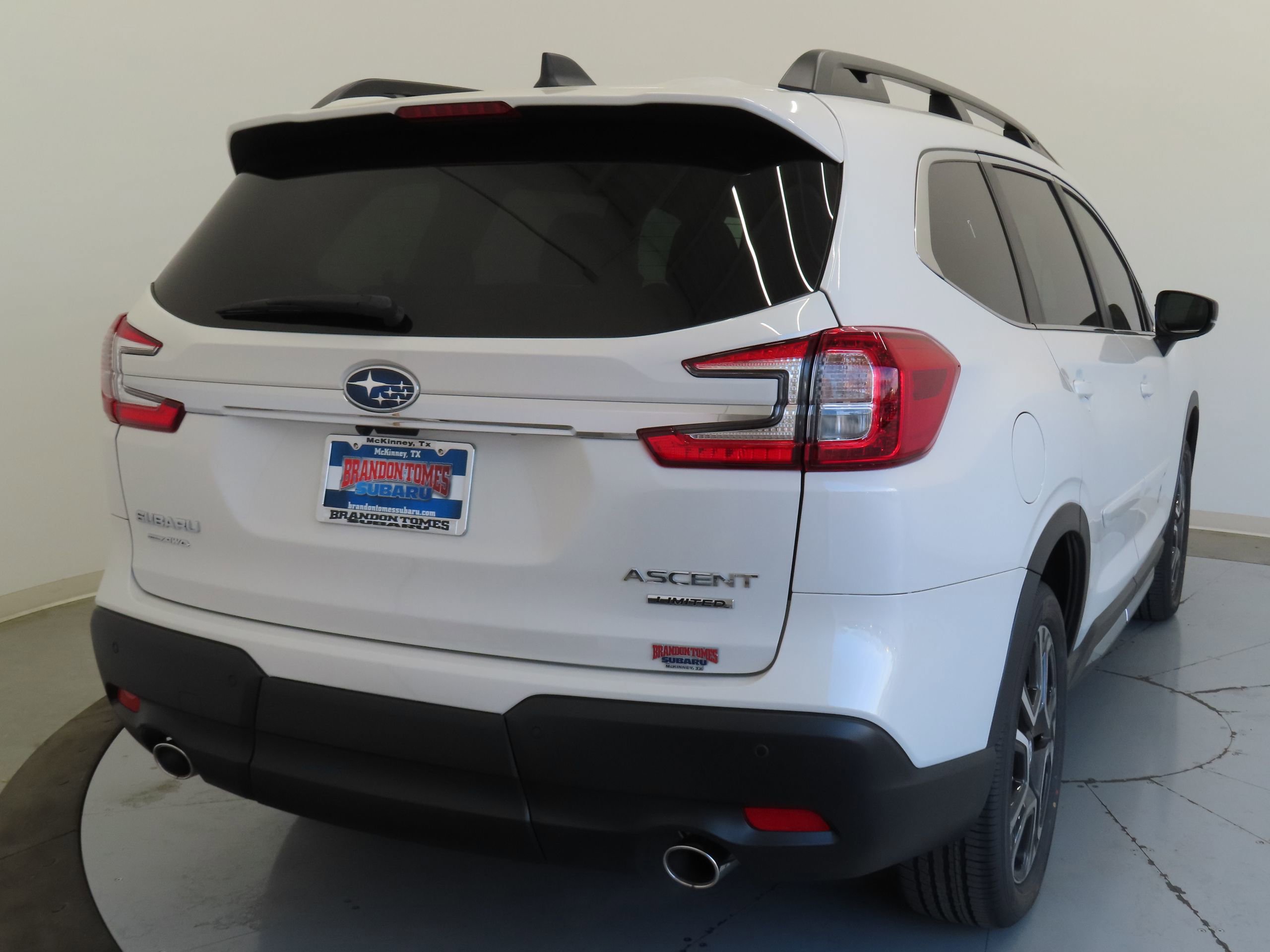 New 2026 Subaru Ascent Limited image 3