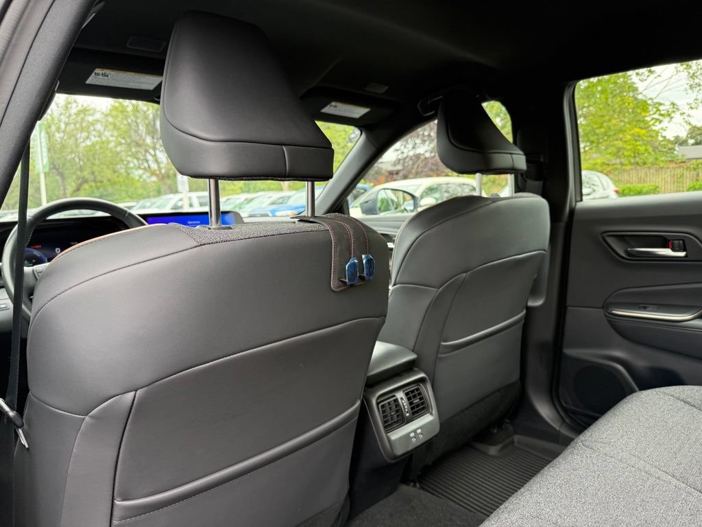 Certified 2023 Toyota Crown AWD/4WD image 17