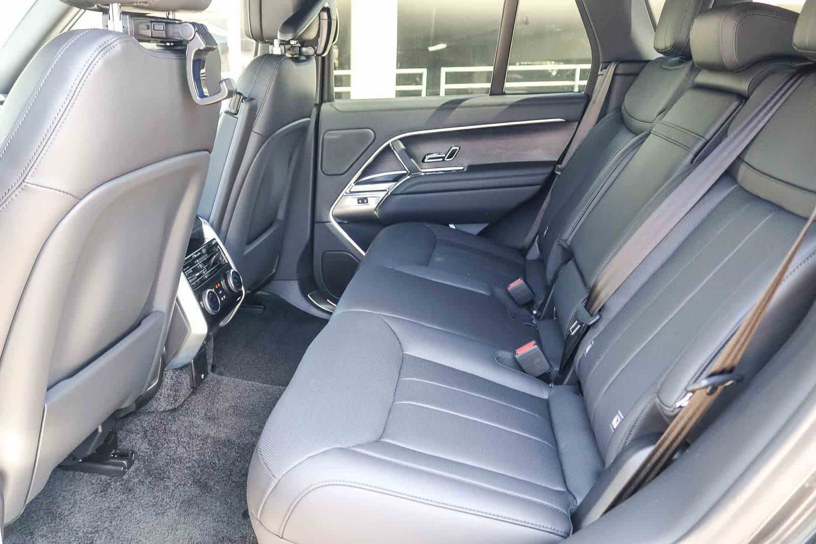 New 2026 Land Rover Range Rover SE AWD/4WD image 16